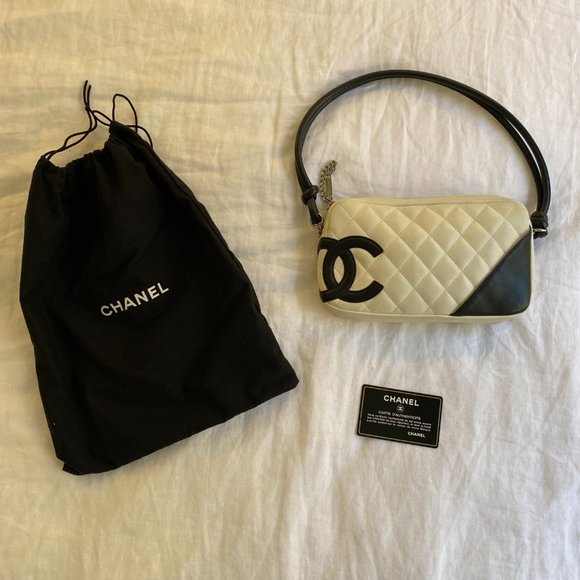Chanel Cambon Pochette in Black & White - Picture 3 of 4